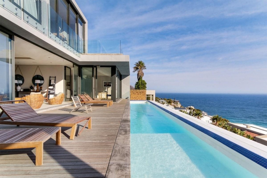 To Let 6 Bedroom Property for Rent in Llandudno Western Cape